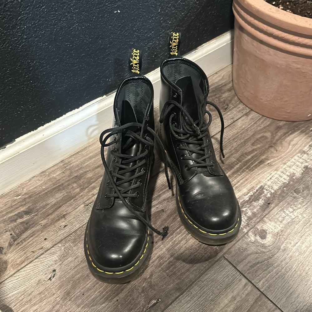Doc Martens - Picture 5 of 5